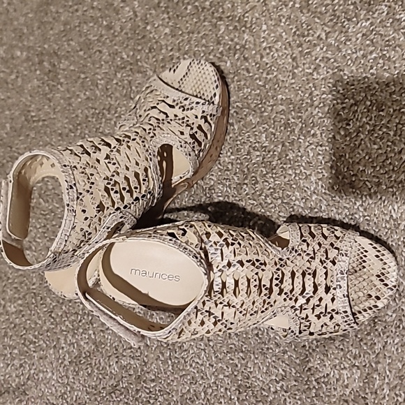 Matrices Wedges - Picture 3 of 3